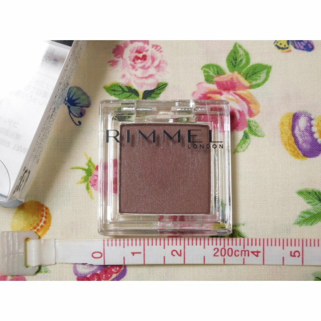 RIMMEL(リンメル)の色味確認＊残量９割以上■リンメル アイシャドウ マット プラム キューブM006 コスメ/美容のベースメイク/化粧品(アイシャドウ)の商品写真