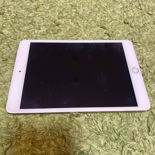 iPad 第8世代 Wi-Fi 32GB ゴールド MYLC2J/A 未開封新品