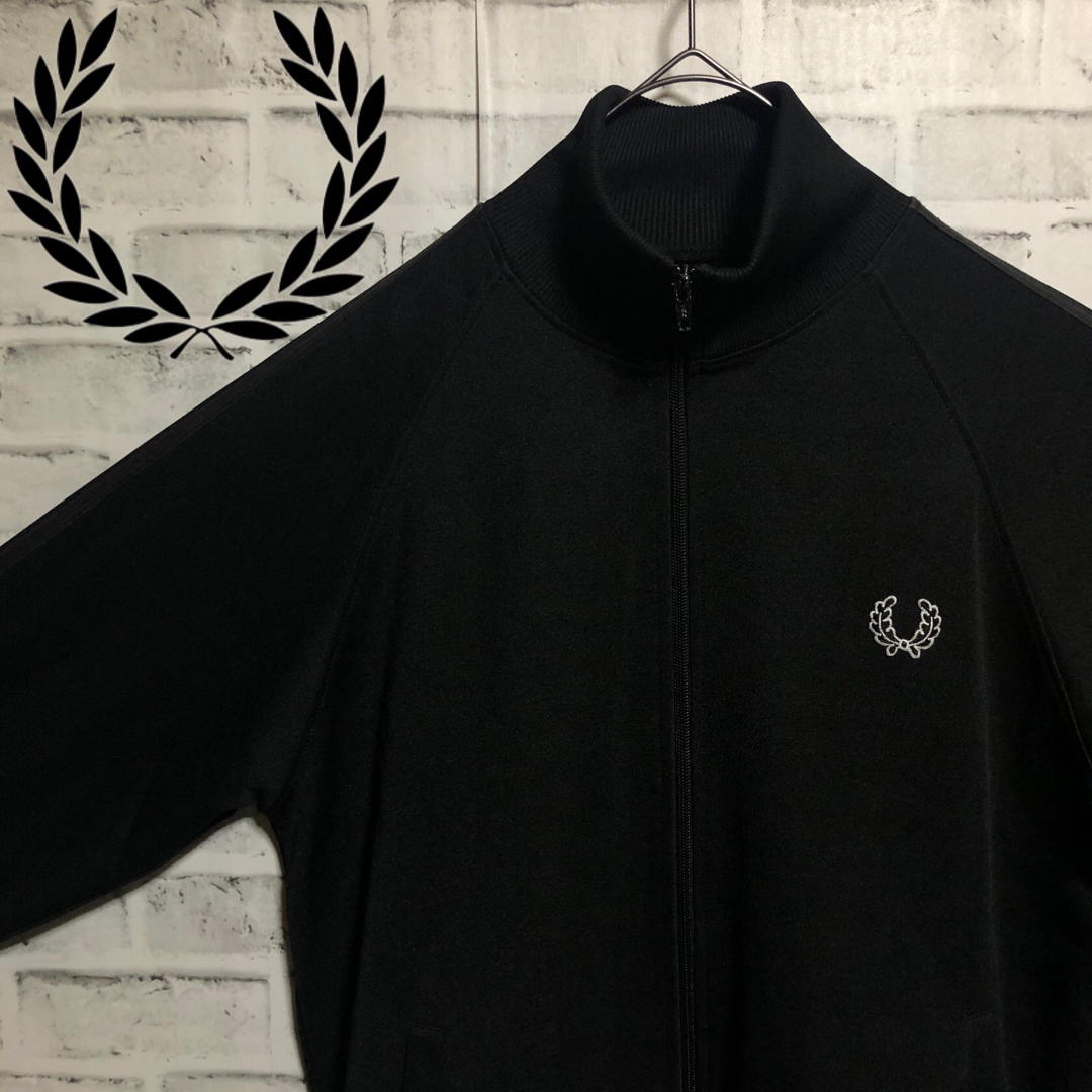 FRED PERRY(フレッドペリー)の90s⭐️Fred Perry トラックジャケット黒L 刺繍月桂樹vintage メンズのトップス(ジャージ)の商品写真