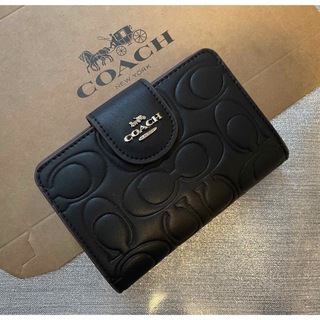 コーチ(COACH)のCOACH コーチ　二つ折り　財布　ブラック　エンボス　レザー　未使用品(財布)