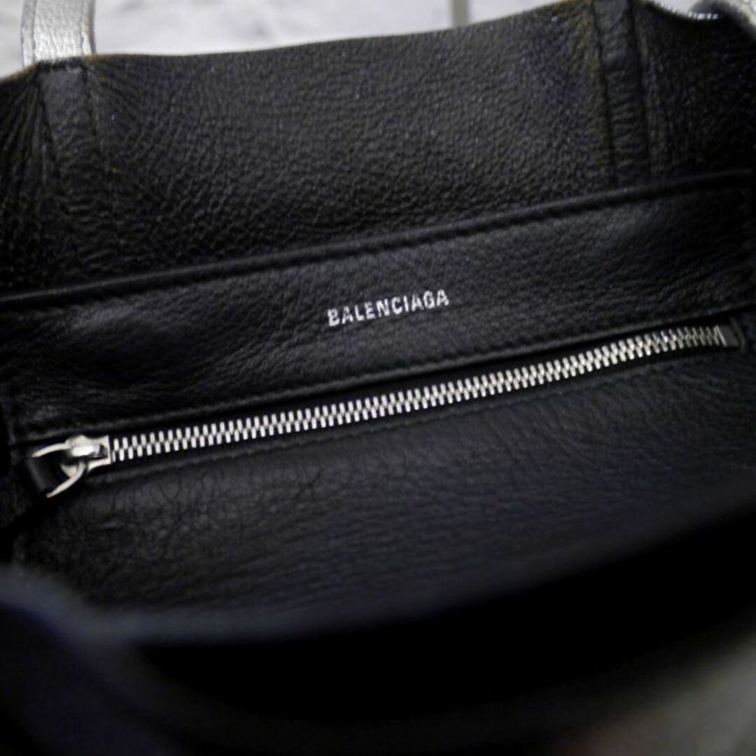 Balenciaga(バレンシアガ)の◆バレンシアガ EVERYDAY 2way クロスボディ ショルダー バッグ 銀 レディースのバッグ(ショルダーバッグ)の商品写真