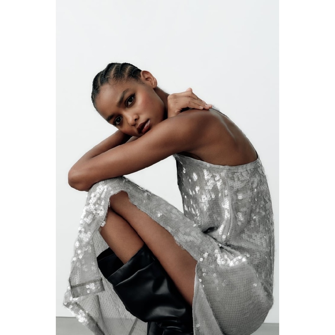 ZARA - ZARA スパンコールワンピース XSサイズ シルバーの通販 ZARA - ZARA スパンコールワンピース XSサイズ シルバーの通販