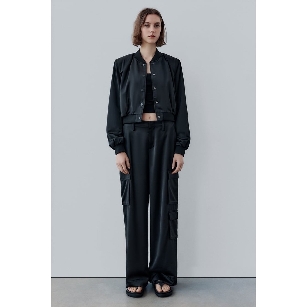 ZARA - ZARA サテン カーゴパンツ Mサイズ ブラックの通販 by ZARA - ZARA サテン カーゴパンツ Mサイズ ブラックの通販 by