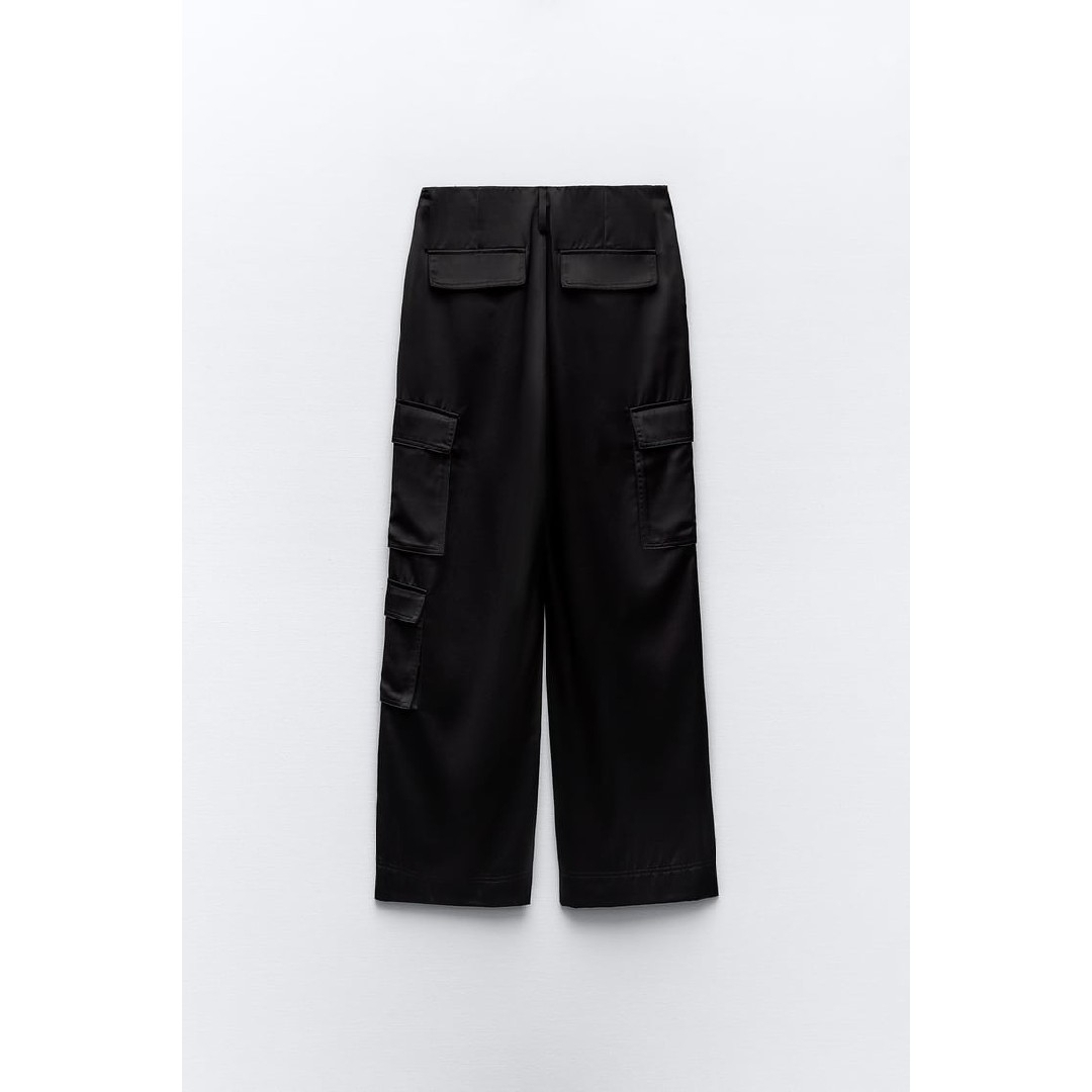 ZARA - ZARA サテン カーゴパンツ Mサイズ ブラックの通販 by ZARA - ZARA サテン カーゴパンツ Mサイズ ブラックの通販 by