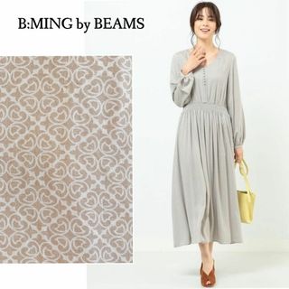 ビームス(BEAMS)のレトロ可愛い♪ ダマスク柄 とろみフレアマキシワンピース M ベージュ(ロングワンピース/マキシワンピース)