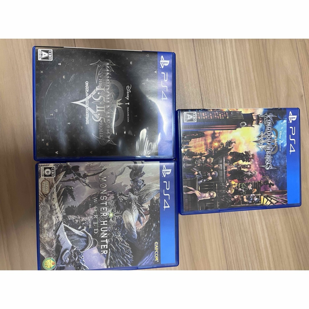 PlayStation4 中古品　ソフトセット エンタメ/ホビーのゲームソフト/ゲーム機本体(家庭用ゲーム機本体)の商品写真