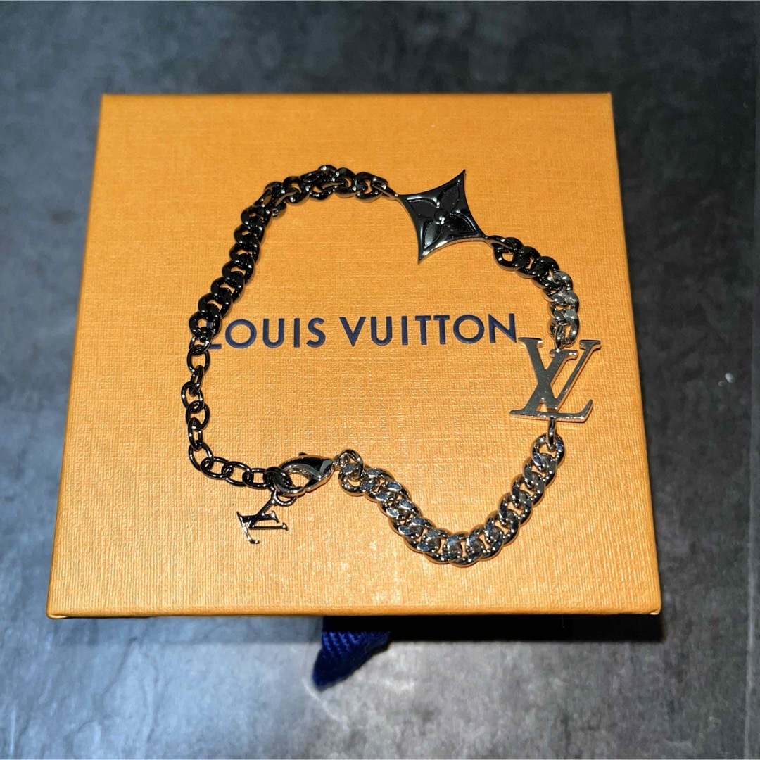 LOUIS VUITTON(ルイヴィトン)のLOUIS VUITTON インスティンクトM00508 ブレスレット レディースのアクセサリー(ブレスレット/バングル)の商品写真