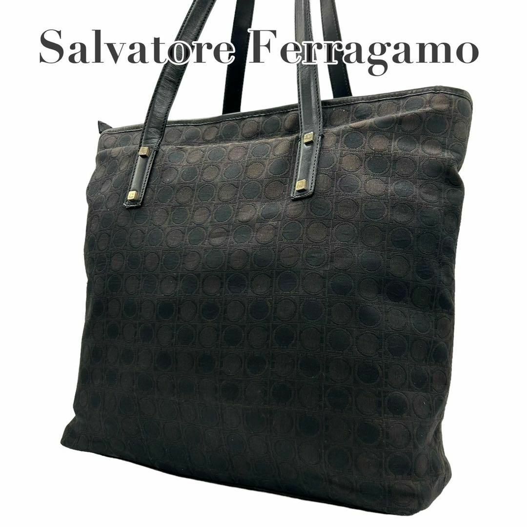 Salvatore Ferragamo(サルヴァトーレフェラガモ)のサルヴァトーレ　フェラガモ　s39 ガンチーニ　キャンバス　トートバッグ　肩掛け レディースのバッグ(トートバッグ)の商品写真