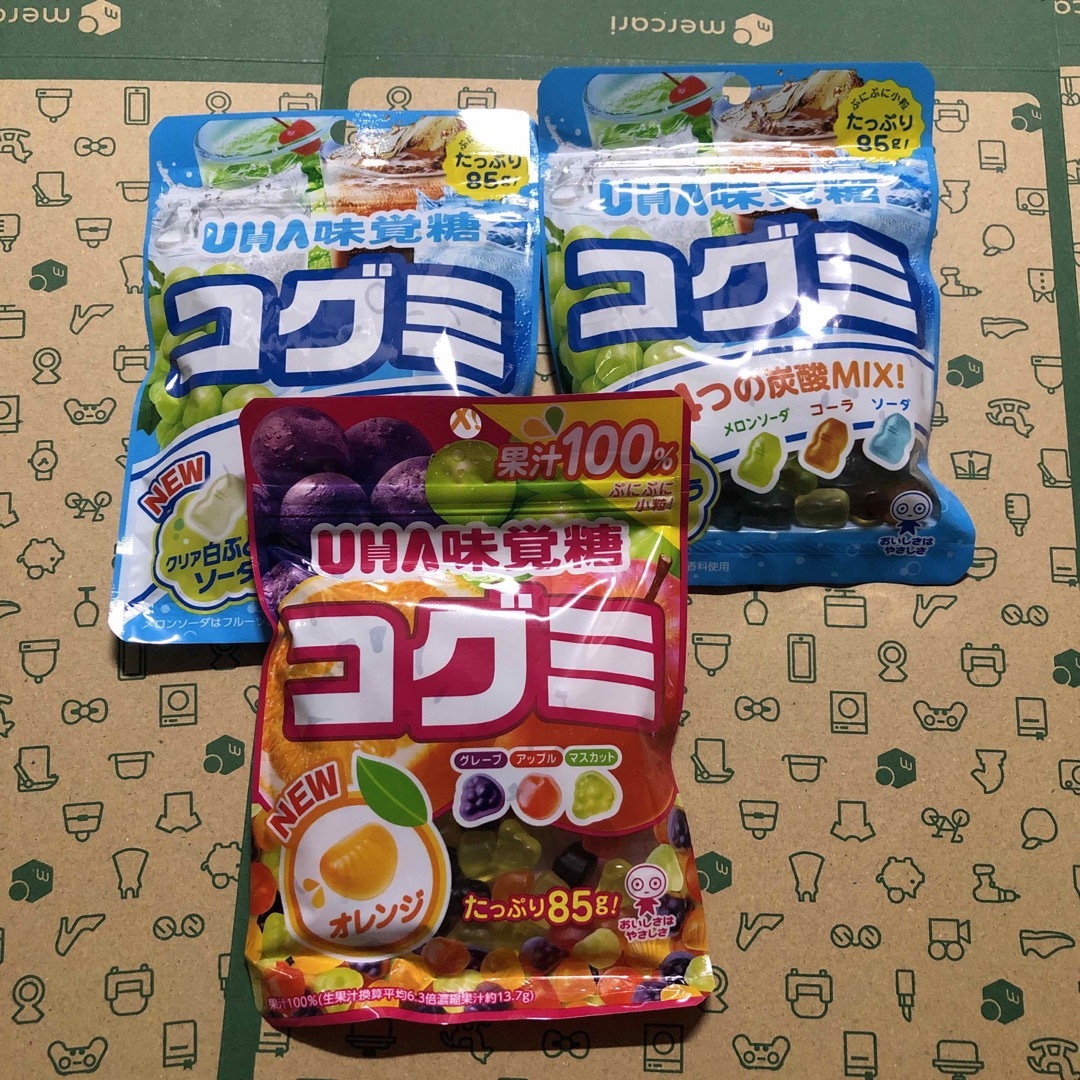 UHA味覚糖(ユーハミカクトウ)のひまま様ご予約品　UHA味覚糖　コグミ1袋　コグミ4つの炭酸MIX！2袋 食品/飲料/酒の食品(菓子/デザート)の商品写真