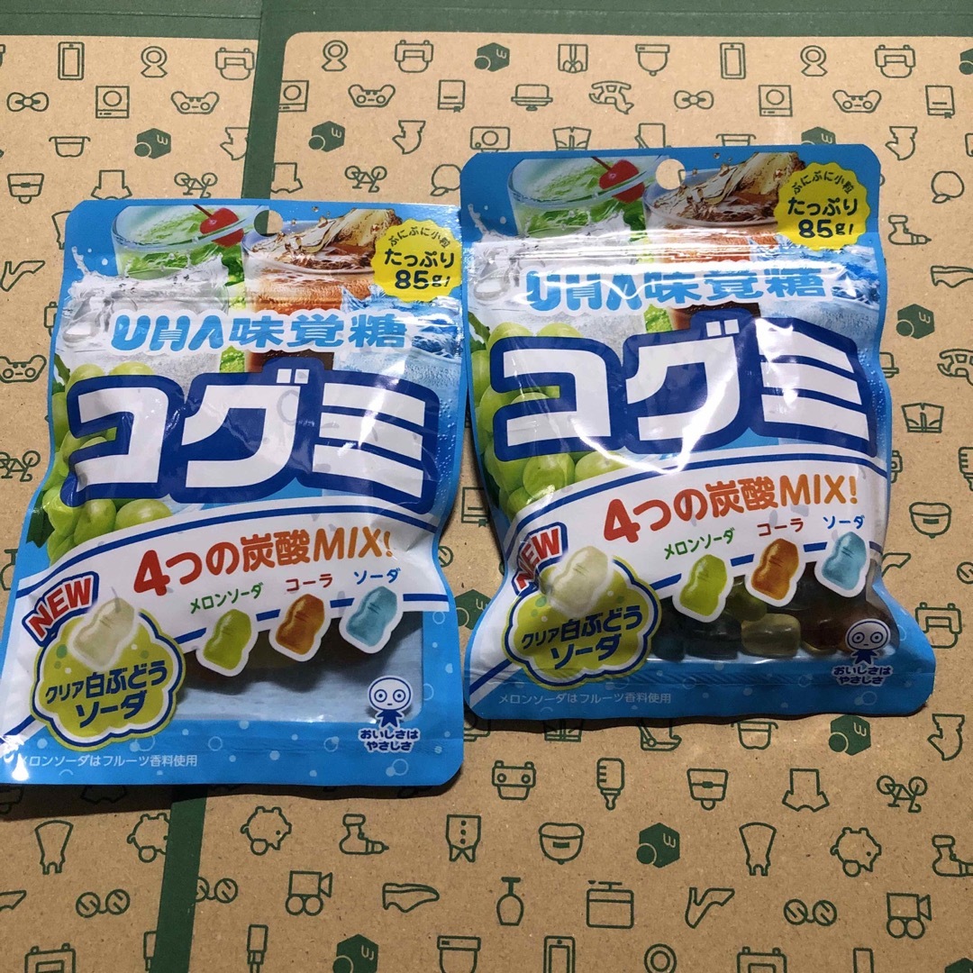 UHA味覚糖(ユーハミカクトウ)のひまま様ご予約品　UHA味覚糖　コグミ1袋　コグミ4つの炭酸MIX！2袋 食品/飲料/酒の食品(菓子/デザート)の商品写真