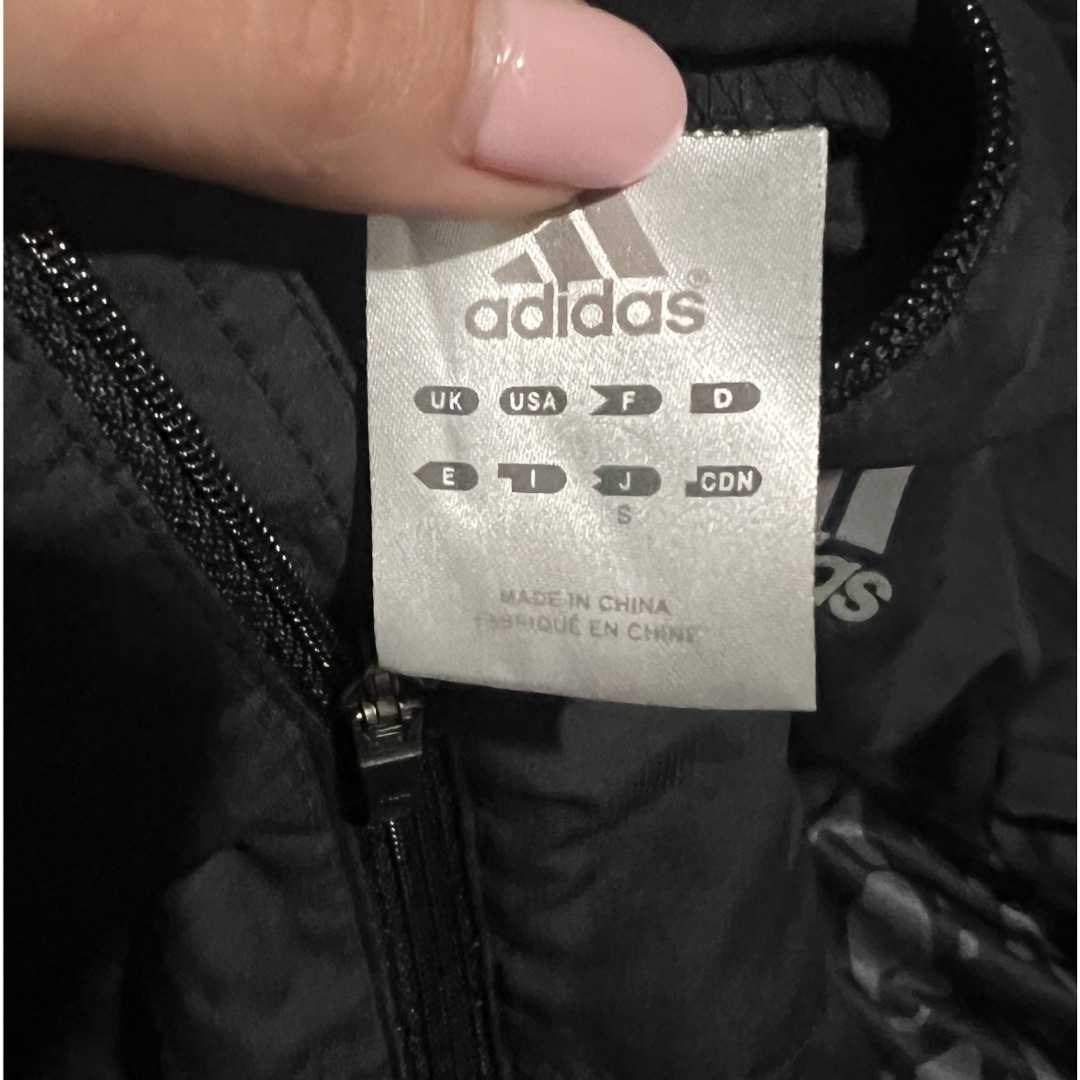 adidas(アディダス)のadidas ナイロンパーカー　ジャージ メンズのジャケット/アウター(ナイロンジャケット)の商品写真