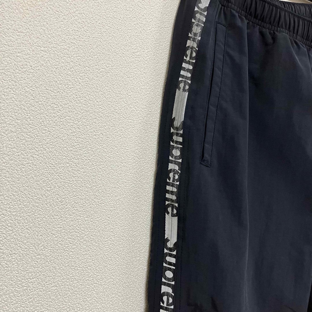 Supreme(シュプリーム)の込★Supreme Reflective Zip Track Pant★黒S メンズのパンツ(その他)の商品写真