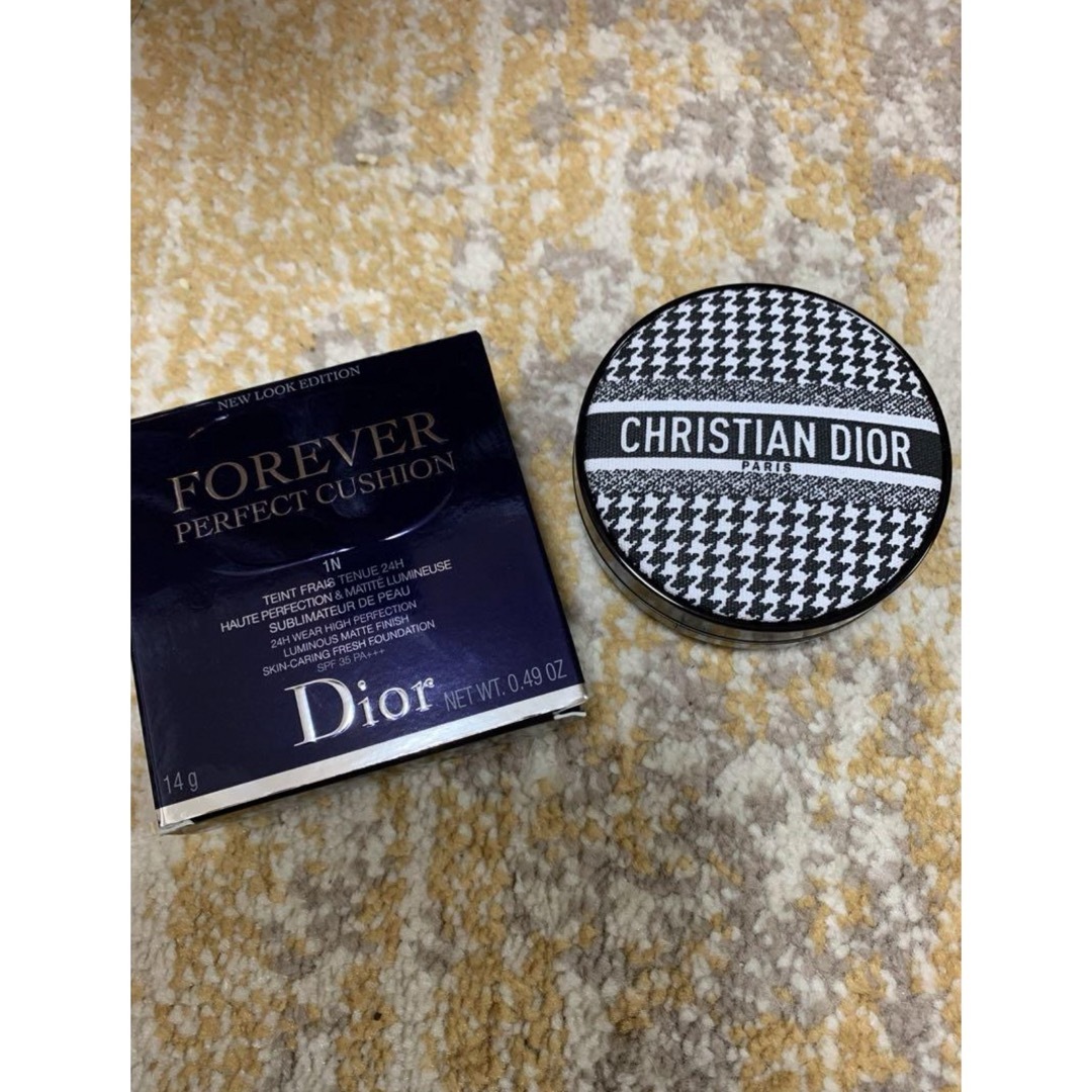 Dior(ディオール)の限定　新品　ディオール　フォーエバークッションファンデ1N コスメ/美容のベースメイク/化粧品(ファンデーション)の商品写真