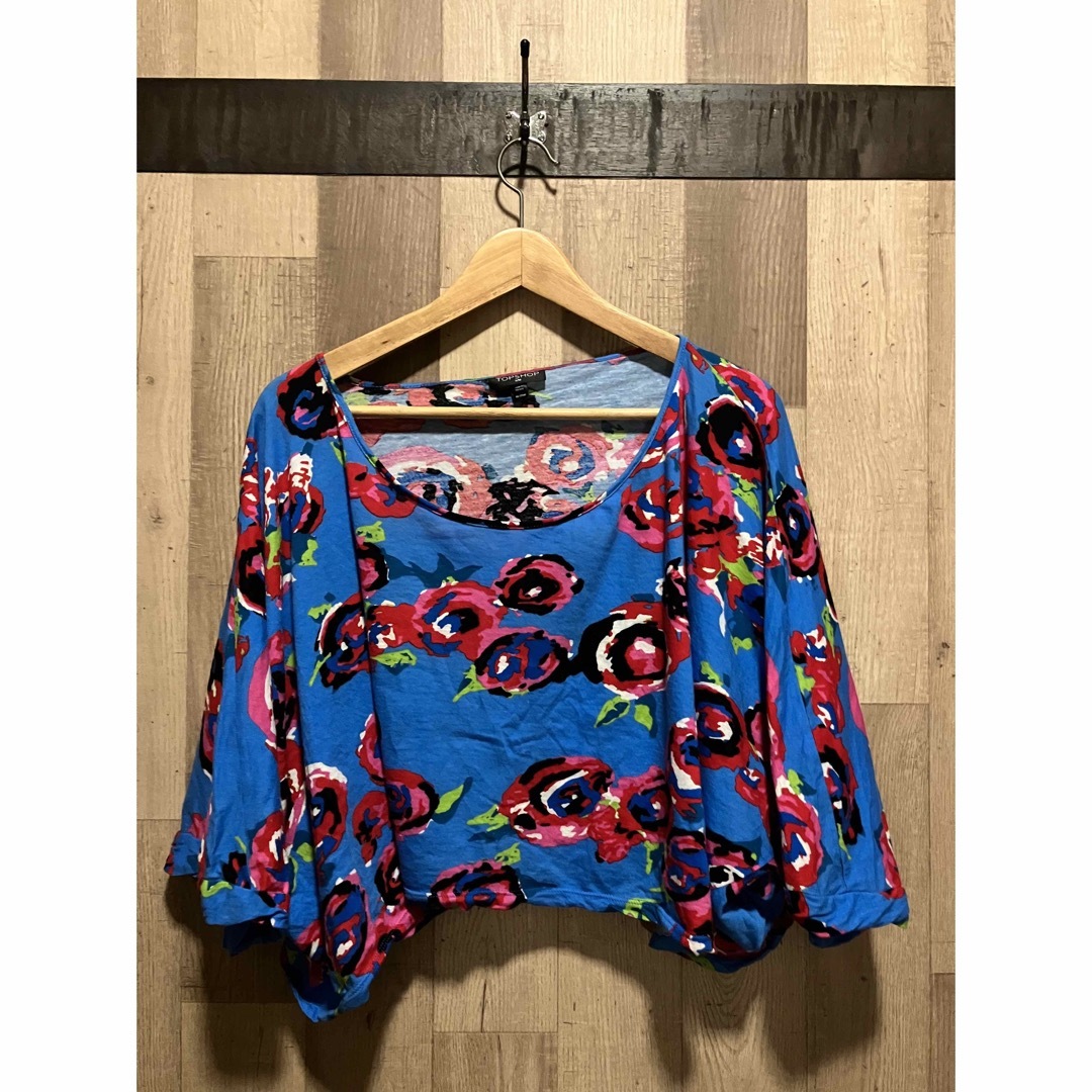 TOPSHOP(トップショップ)のtopshop 花柄　カットソー レディースのトップス(カットソー(半袖/袖なし))の商品写真