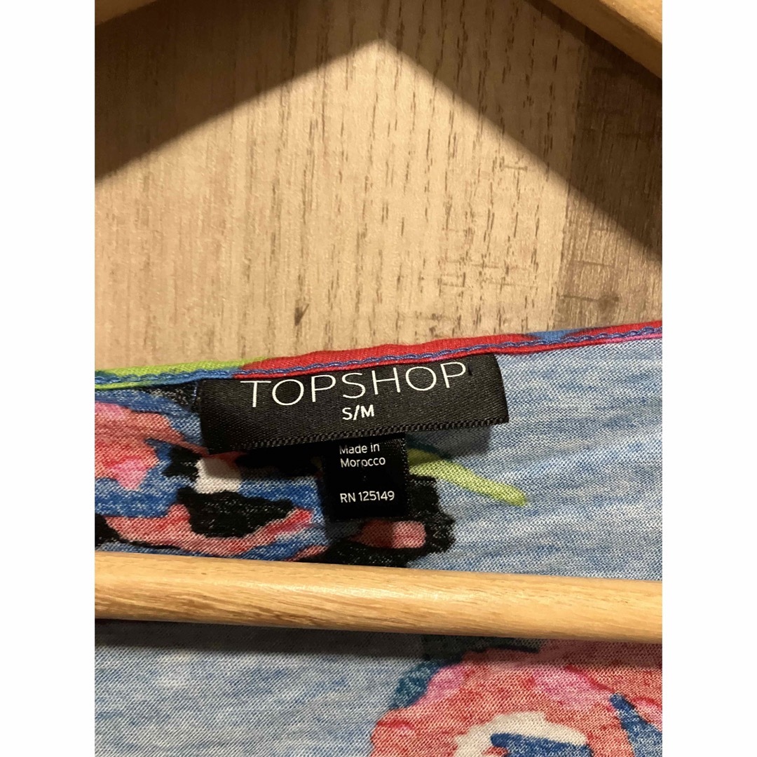 TOPSHOP(トップショップ)のtopshop 花柄　カットソー レディースのトップス(カットソー(半袖/袖なし))の商品写真