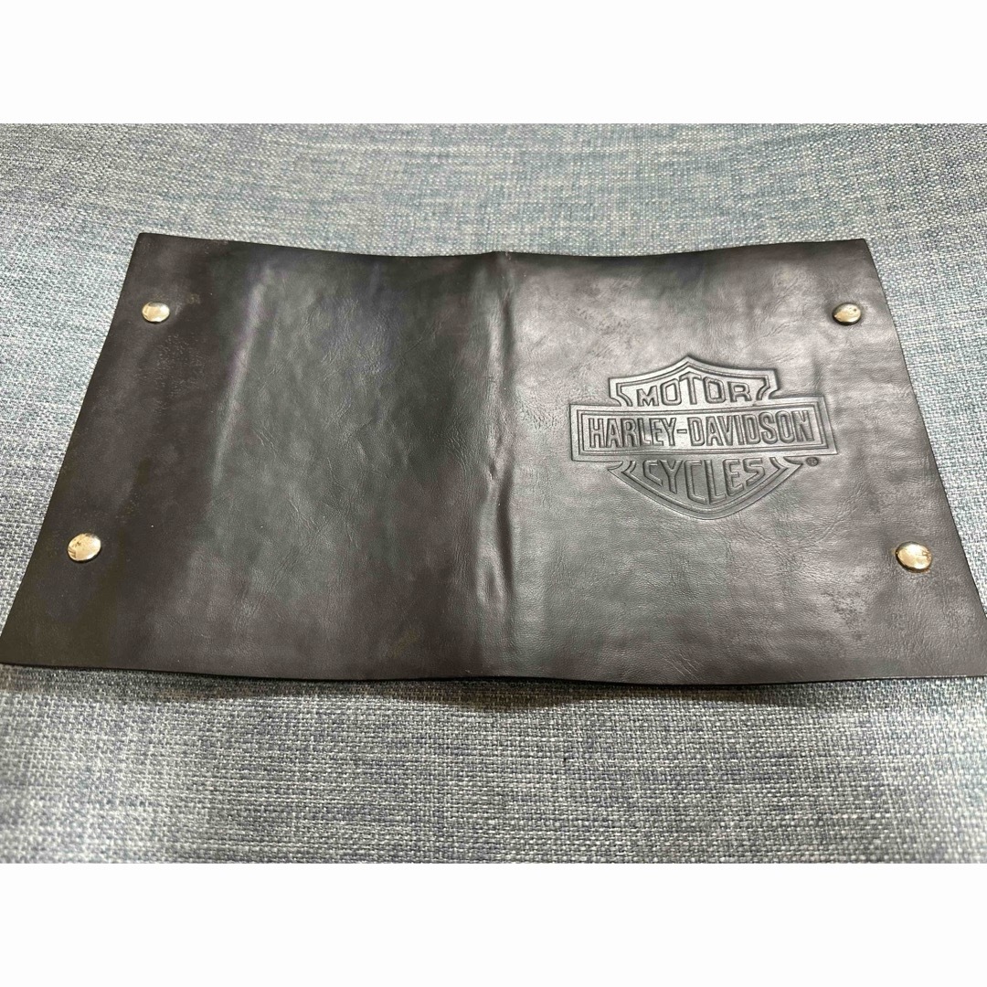 Harley Davidson(ハーレーダビッドソン)の中古 ハーレー【純正】 車検証ケース　書類入れ　送料無料　① 自動車/バイクのバイク(カタログ/マニュアル)の商品写真