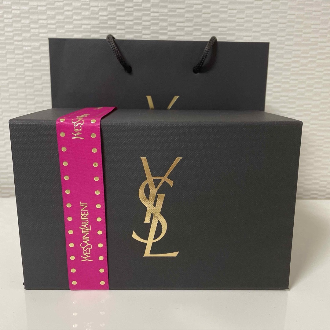 Yves Saint Laurent(イヴサンローラン)のモンパリ❤︎ヘアミスト(30ml)新品未使用品 コスメ/美容のヘアケア/スタイリング(ヘアウォーター/ヘアミスト)の商品写真