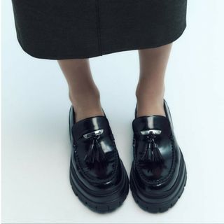 ザラ(ZARA)のZARAトラックソールローファー(ローファー/革靴)