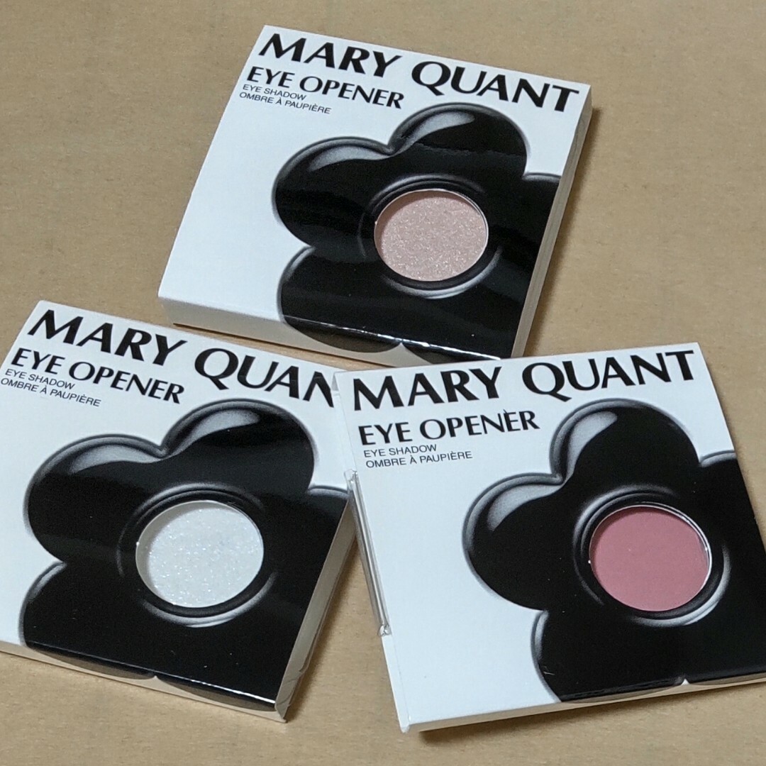 MARY QUANT(マリークワント)の新品◎MARY QUANTアイシャドウ3点セット コスメ/美容のベースメイク/化粧品(アイシャドウ)の商品写真