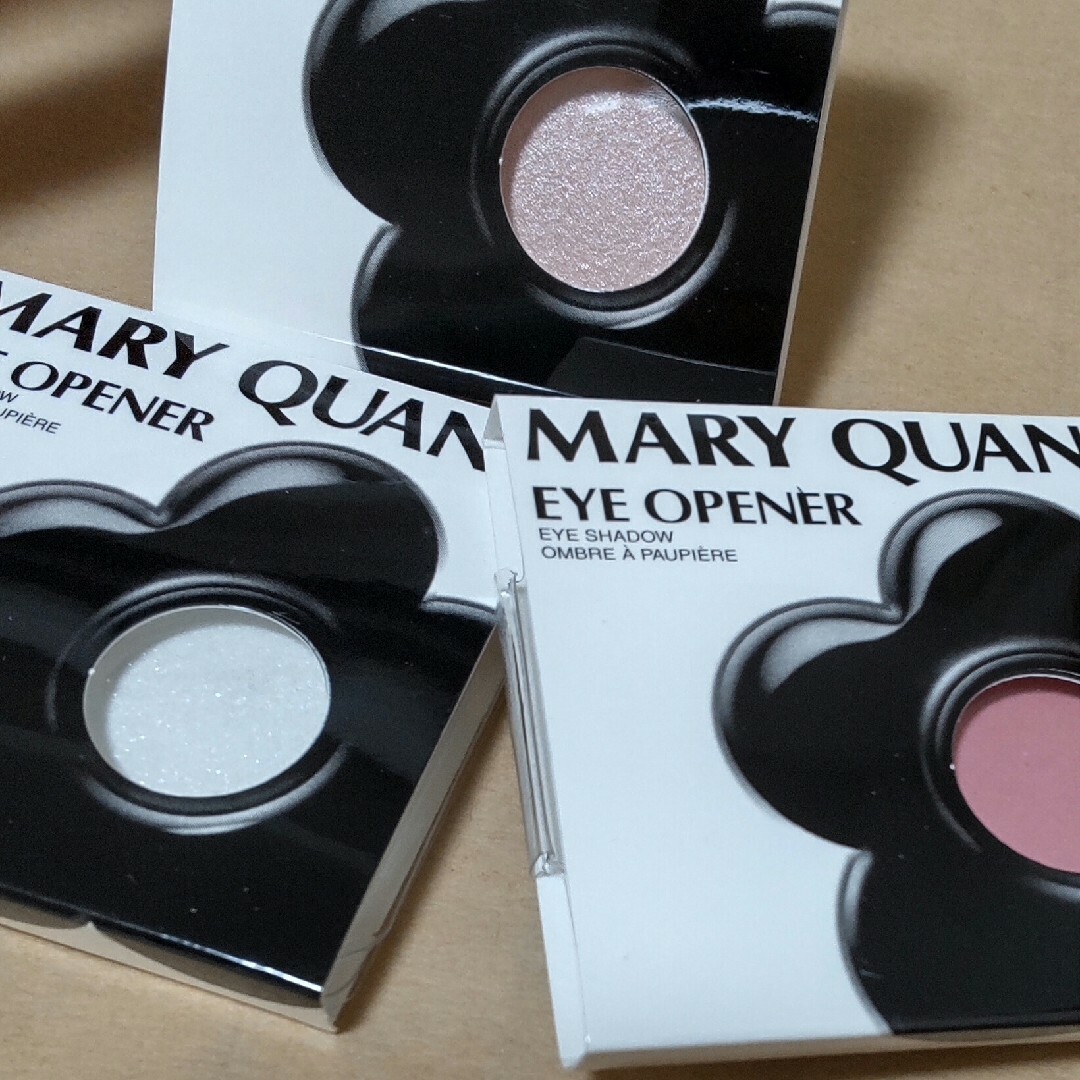 MARY QUANT(マリークワント)の新品◎MARY QUANTアイシャドウ3点セット コスメ/美容のベースメイク/化粧品(アイシャドウ)の商品写真