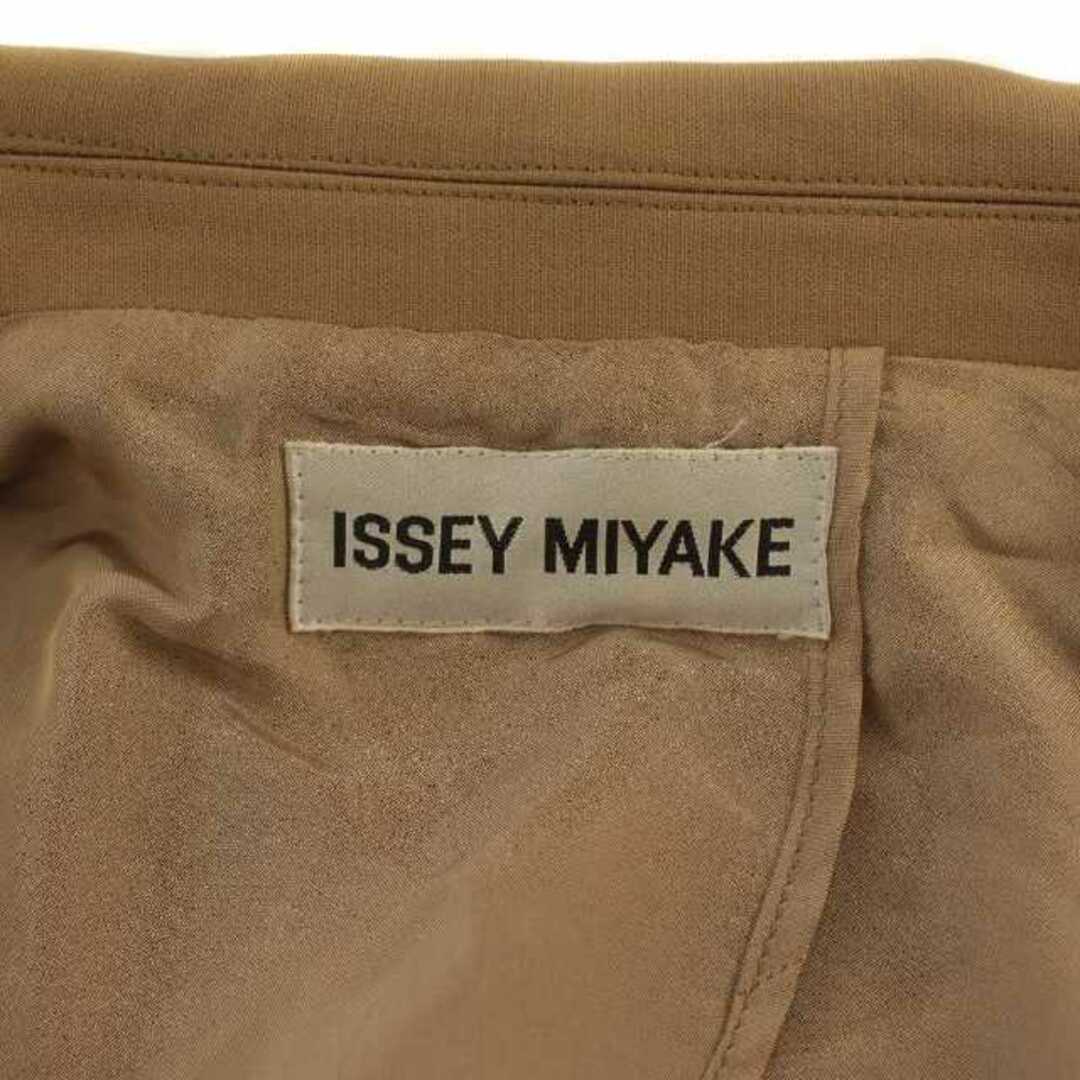 ISSEY MIYAKE(イッセイミヤケ)のイッセイミヤケ ステンカラーコート 背抜き L 茶 IM73-JD103 レディースのジャケット/アウター(その他)の商品写真