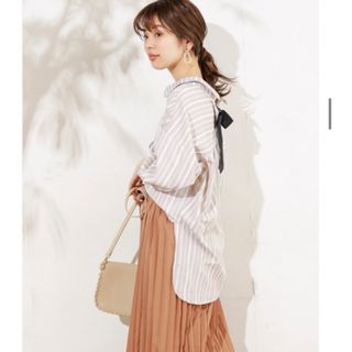 ナチュラルクチュール(natural couture)のnatural couture バックリボンミリタリーシャツブラウス　カーキ(シャツ/ブラウス(長袖/七分))