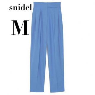 スナイデル(SNIDEL)の【美品】snidel アシンメトリーベルトテーパードパンツ　BLUE サイズ1(クロップドパンツ)