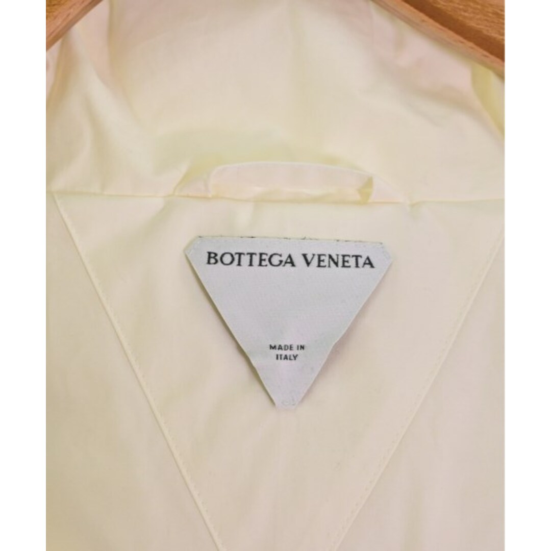 Bottega Veneta(ボッテガヴェネタ)のBOTTEGA VENETA ダウンジャケット/ダウンベスト S 白 【古着】【中古】 メンズのジャケット/アウター(ダウンジャケット)の商品写真