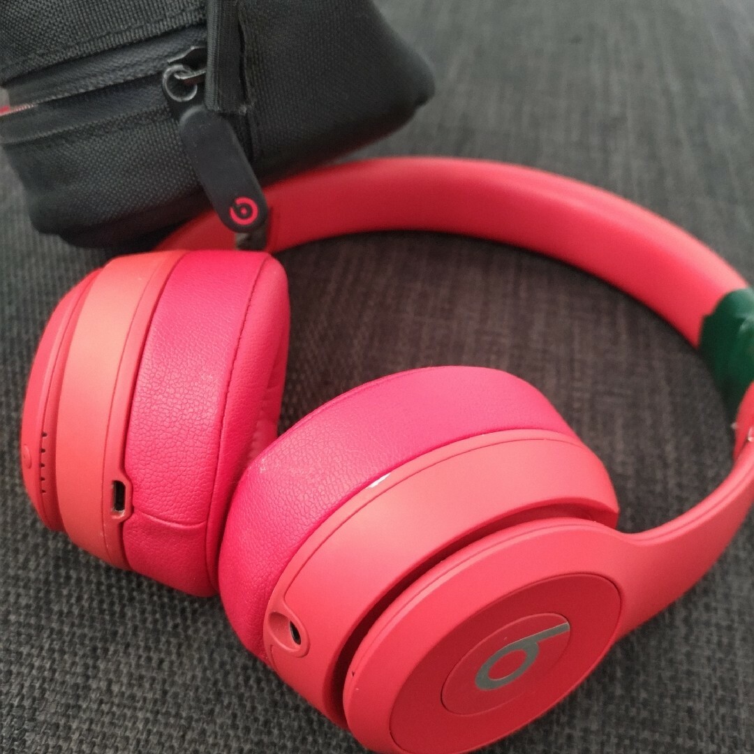 Beats by Dr Dre(ビーツバイドクタードレ)のジャンク品/動作正常Beats by Dr Dre SOLO3 WIRELESS スマホ/家電/カメラのオーディオ機器(ヘッドフォン/イヤフォン)の商品写真