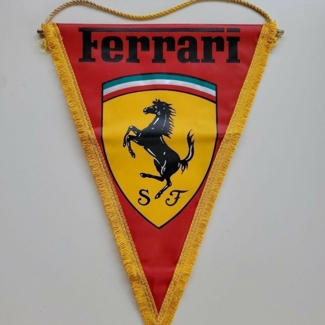 Ferrari(フェラーリ)のフェラーリ　三角フラッグ エンタメ/ホビーのコレクション(その他)の商品写真