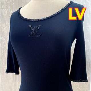 ルイヴィトン(LOUIS VUITTON)の美品！　ルイヴィトン　ビーズロゴ　トップス　ブラック(Tシャツ(長袖/七分))