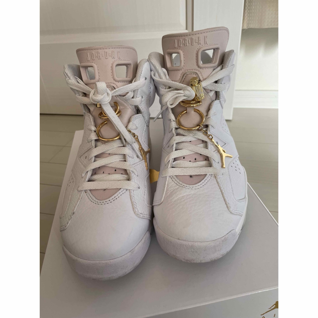 Nike WMNS Air Jordan 6 "Gold Hoops" レディースの靴/シューズ(スニーカー)の商品写真