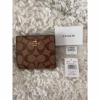 COACH - 【新品】コーチ 財布 二つ折り財布 COACH グリッター パテント