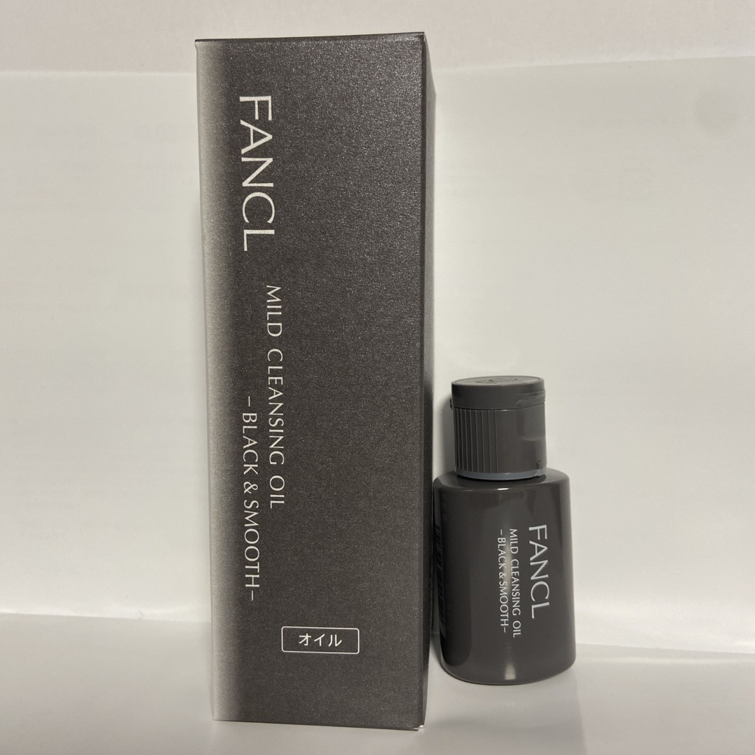 FANCL(ファンケル)のFANCL マイルド クレンジング オイルbk ブラック&スムース 60ml コスメ/美容のスキンケア/基礎化粧品(クレンジング/メイク落とし)の商品写真