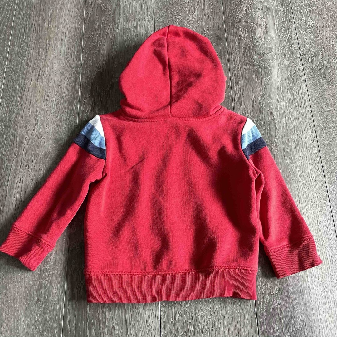 babyGAP(ベビーギャップ)のGAP パーカー キッズ/ベビー/マタニティのキッズ服男の子用(90cm~)(Tシャツ/カットソー)の商品写真