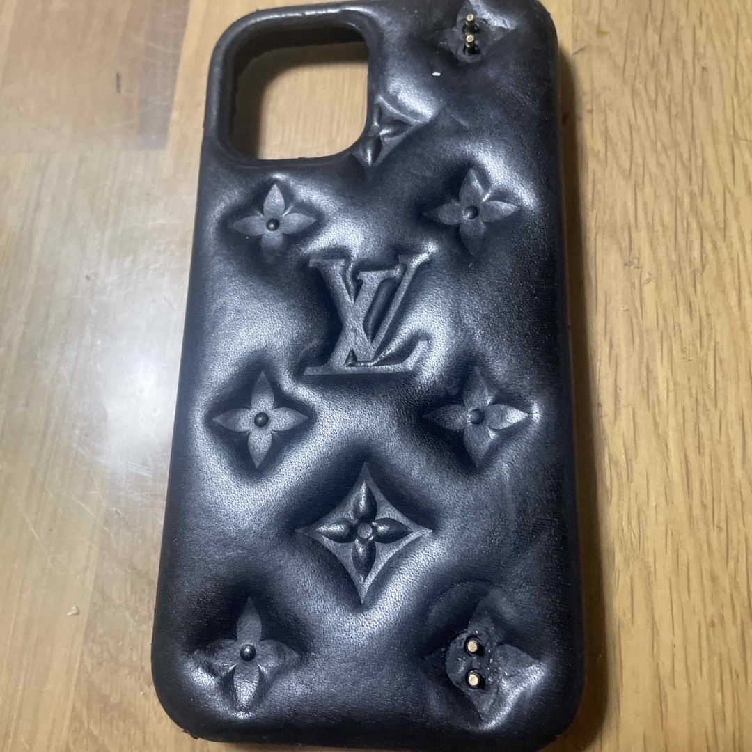 LOUIS VUITTON(ルイヴィトン)のルイヴィトン モノグラム　iPhone 12 ケースバンパー黒　携帯 スマホ/家電/カメラのスマホアクセサリー(iPhoneケース)の商品写真