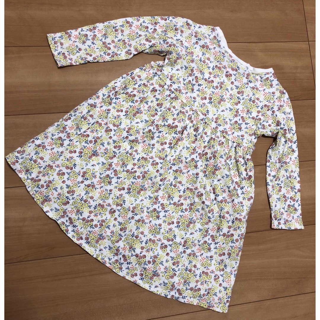 　女の子　長袖　小花柄　チュニック　110㎝ キッズ/ベビー/マタニティのキッズ服女の子用(90cm~)(ワンピース)の商品写真