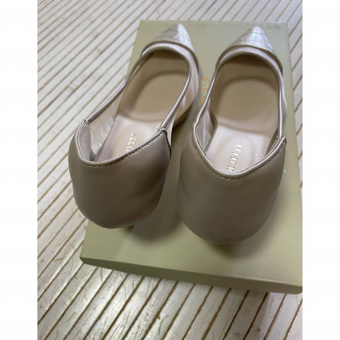 AmiAmi(アミアミ)のパンプス　22〜22.5センチ　ベージュ レディースの靴/シューズ(ハイヒール/パンプス)の商品写真