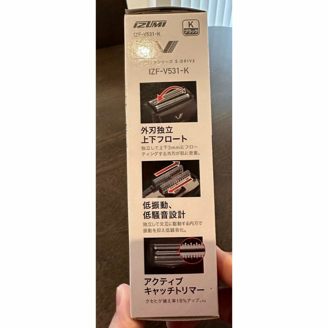 IZF-V531-K(ブラック) ソリッドシリーズ 往復式シェーバー 3枚刃 コスメ/美容のシェービング(カミソリ)の商品写真