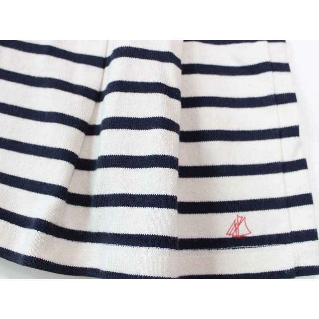 PETIT BATEAU(プチバトー)の☆プチバトー/PETIT BATEAU☆104cm 半袖ワンピース オフホワイト×紺 【中古】子供服 キッズ kids 女の子 夏 035032 onepi キッズ/ベビー/マタニティのキッズ服女の子用(90cm~)(ワンピース)の商品写真