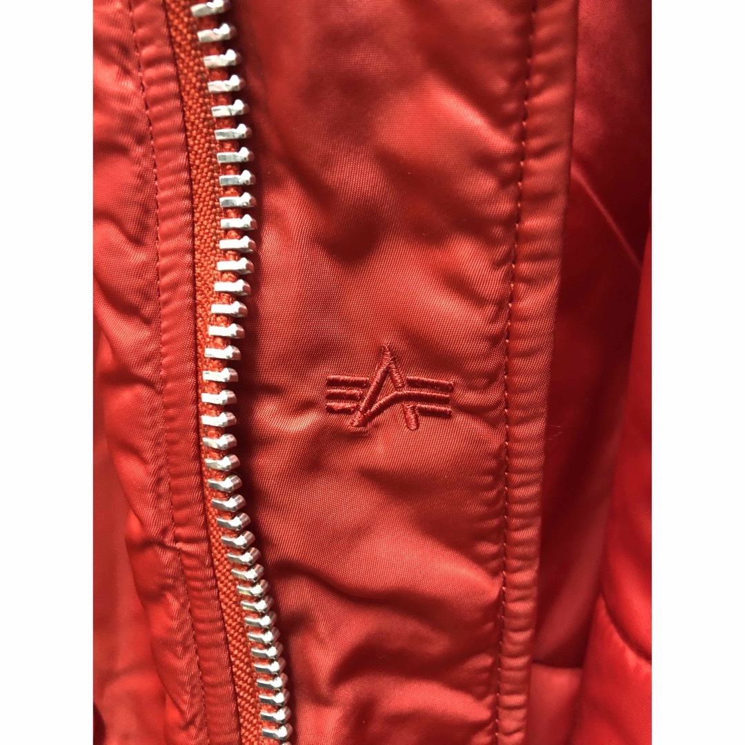 ALPHA INDUSTRIES(アルファインダストリーズ)のALPHA INDUSTRIES N-3B アルファ 限定モデル 赤 メンズのジャケット/アウター(ミリタリージャケット)の商品写真