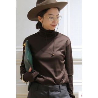 アパルトモンドゥーズィエムクラス(L'Appartement DEUXIEME CLASSE)のMUSE de Deuxieme Classe  新品　TURTLE NECK(カットソー(長袖/七分))