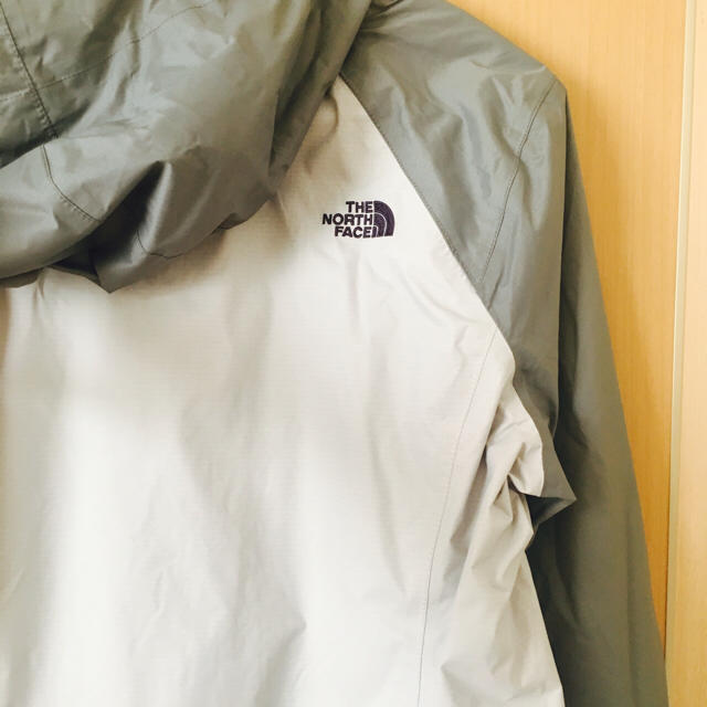 THE NORTH FACE(ザノースフェイス)のnorth face 春秋用 パーカージャケット レディースのジャケット/アウター(ナイロンジャケット)の商品写真