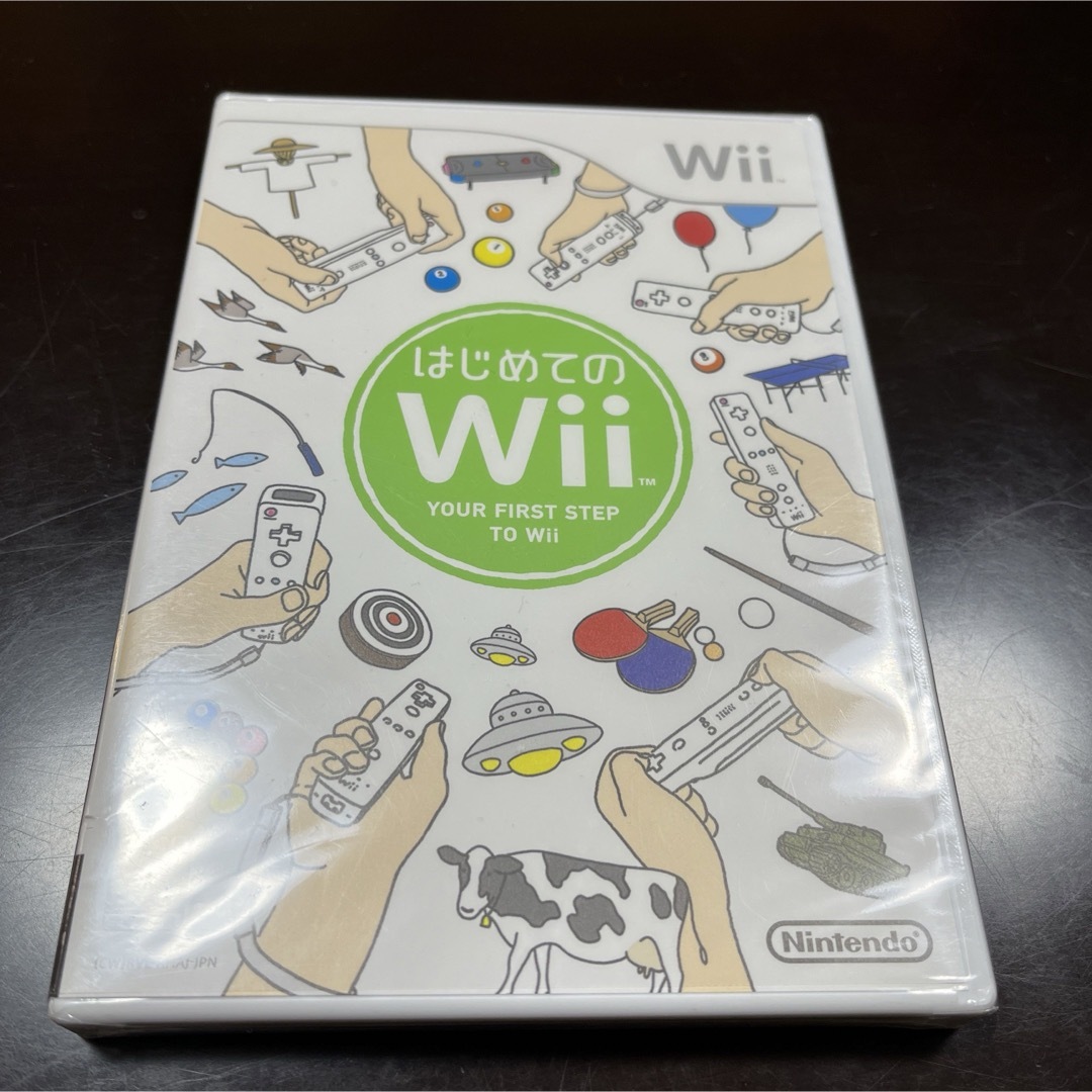 Wii(ウィー)の初めてのwii  新品未開封 エンタメ/ホビーのゲームソフト/ゲーム機本体(家庭用ゲームソフト)の商品写真