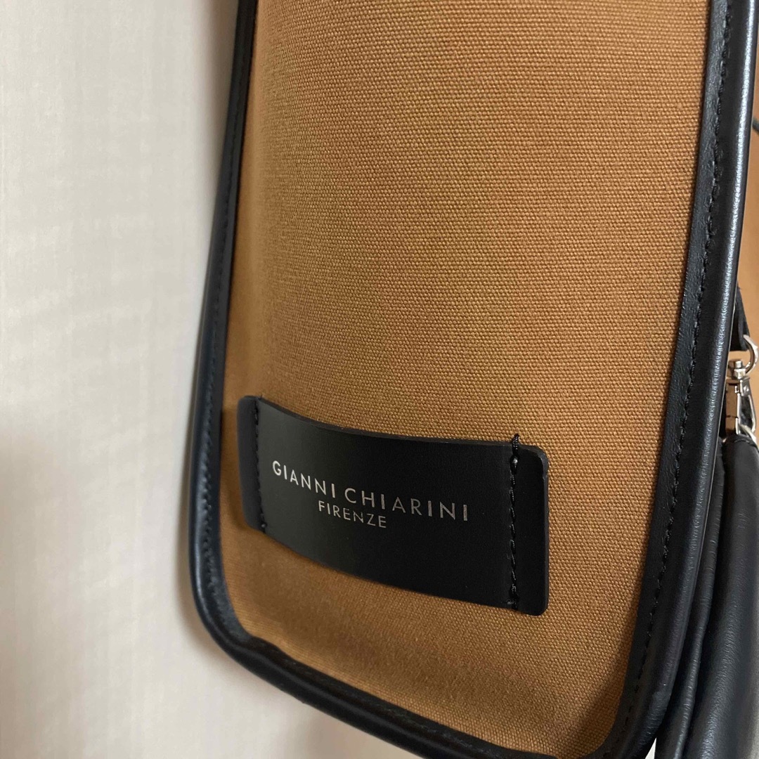 GIANNI CHIARINI(ジャンニキャリーニ)のGIANNI CHIARINI ジャンニキアリーニ　トートバッグ レディースのバッグ(トートバッグ)の商品写真