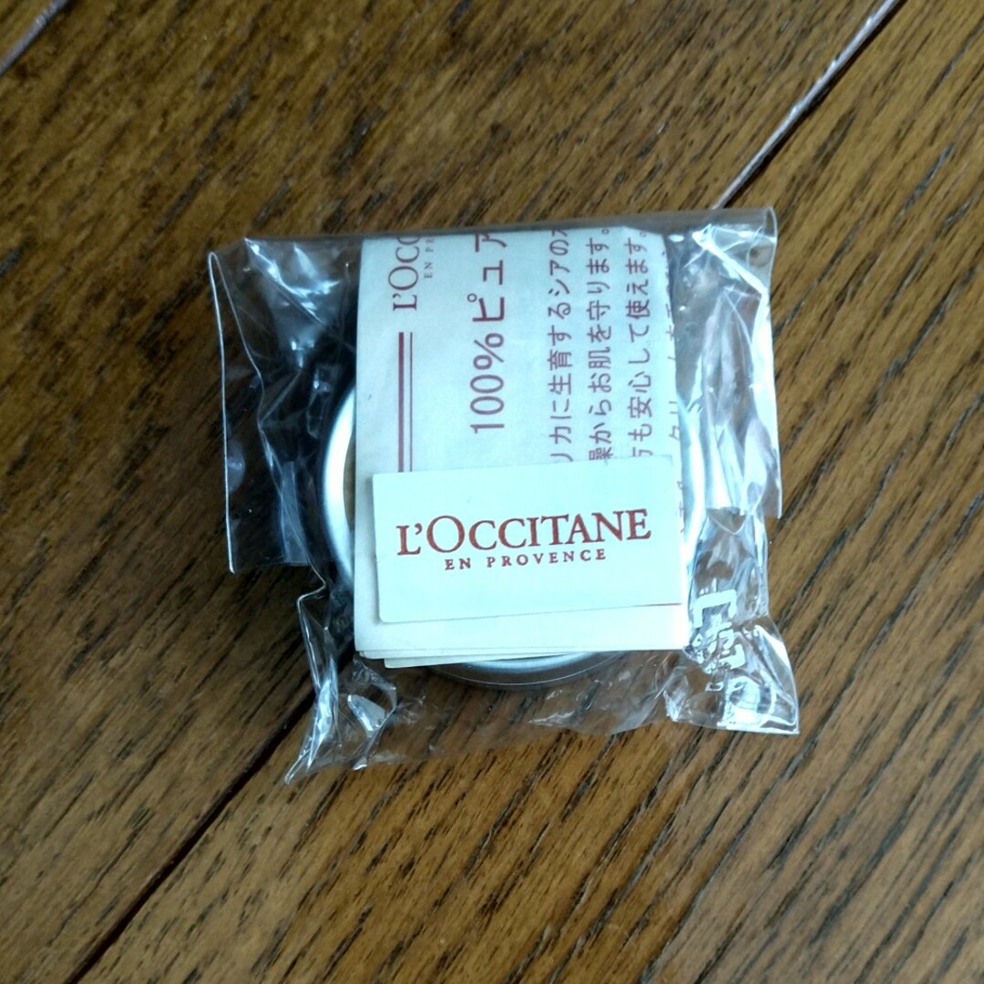L'OCCITANE(ロクシタン)の【新品、未使用】ロクシタン シアバター ミニサイズ コスメ/美容のボディケア(ハンドクリーム)の商品写真