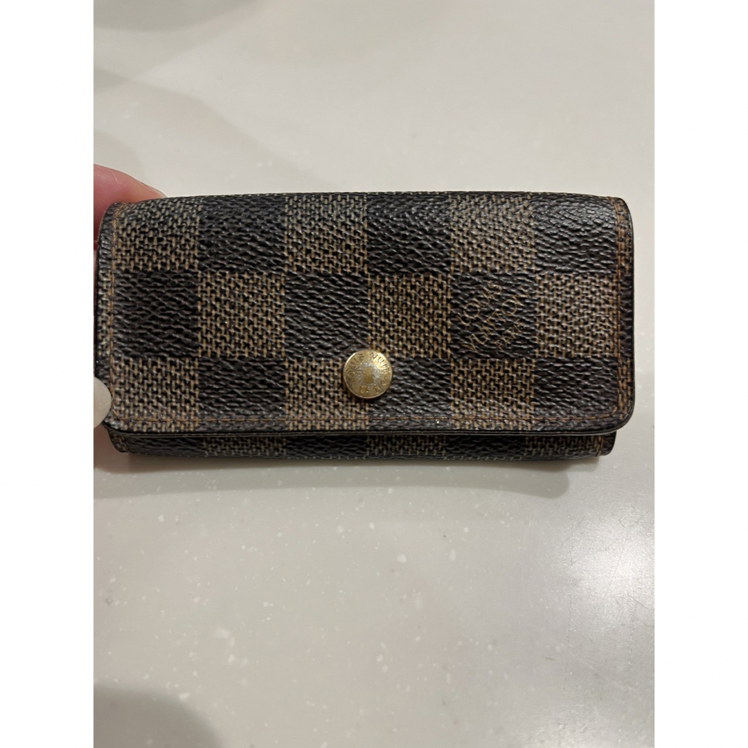 LOUIS VUITTON(ルイヴィトン)のLOUIS VUITTON(ルイヴィトン) キーケース 4連ダミエイニシャル刻印 レディースのファッション小物(キーケース)の商品写真