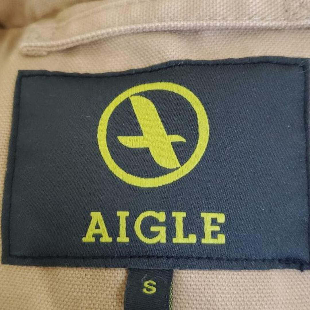 AIGLE(エーグル)のAIGLE(エーグル) ブルゾン サイズS メンズ - ベージュ 長袖/ジップアップ/秋/冬 メンズのジャケット/アウター(ブルゾン)の商品写真