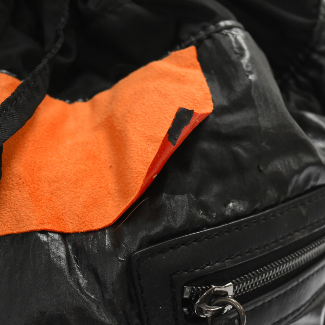 DIESEL(ディーゼル)のDIESEL ディーゼル チャーム付き ナイロン バックパック リュック ブラック メンズのバッグ(バッグパック/リュック)の商品写真