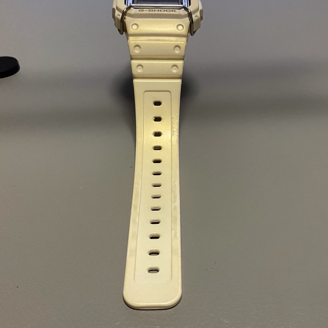 G-SHOCK(ジーショック)のG-SHOCK DW-5000LV 1545 メンズの時計(腕時計(デジタル))の商品写真